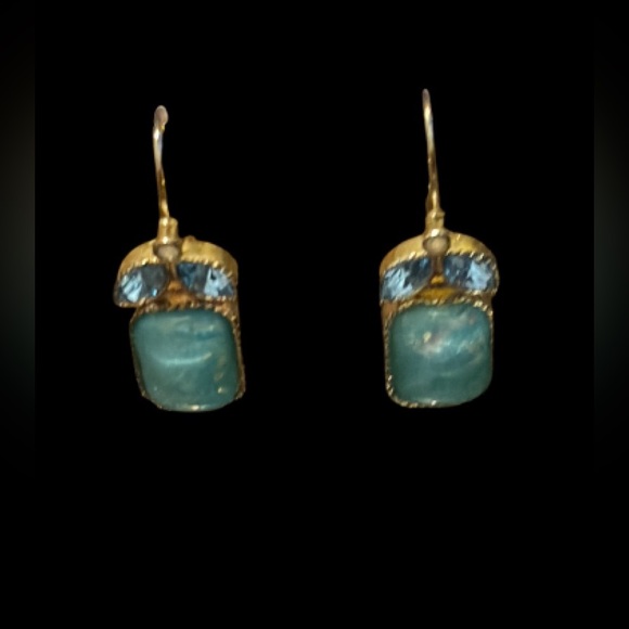 Vintage MONET Faux Opals & Rhinestones Gold Plated One Inch Earrings - Picture 4 of 10